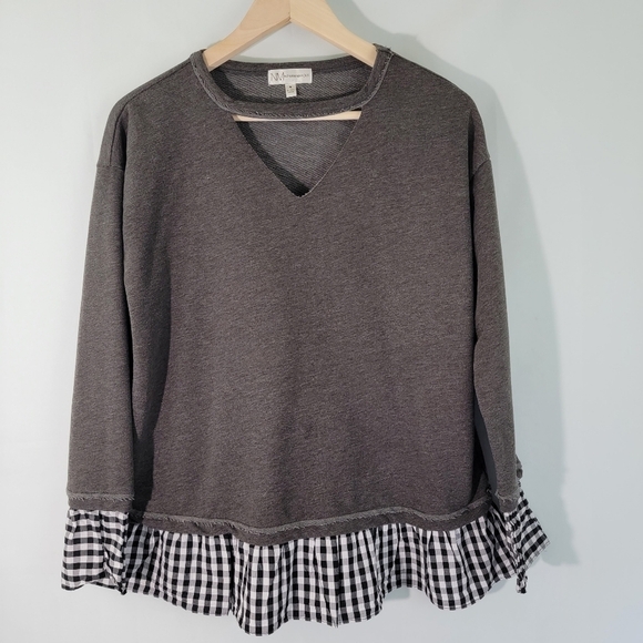 Neiman Marcus Tops - Neiman Marcus Gray Buffallo Check Hem Cut-Out Neck Long Sleeve Sweater Top Sz S